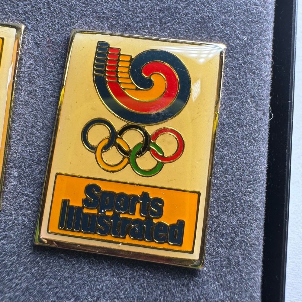 Sports Illustrated Vintage Collectible Enamel Pins Seoul 1988 Olympics Set Of 2 - Picture 3 of 5